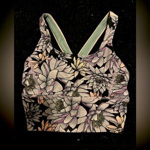 Women’s sports bra tank top